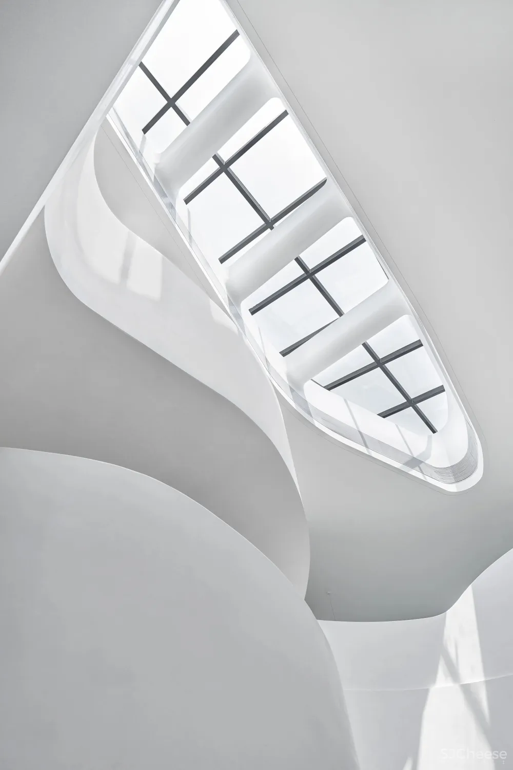 邂逅浪漫海岸，与这座售楼处一起乘风破浪丨斯库图拉