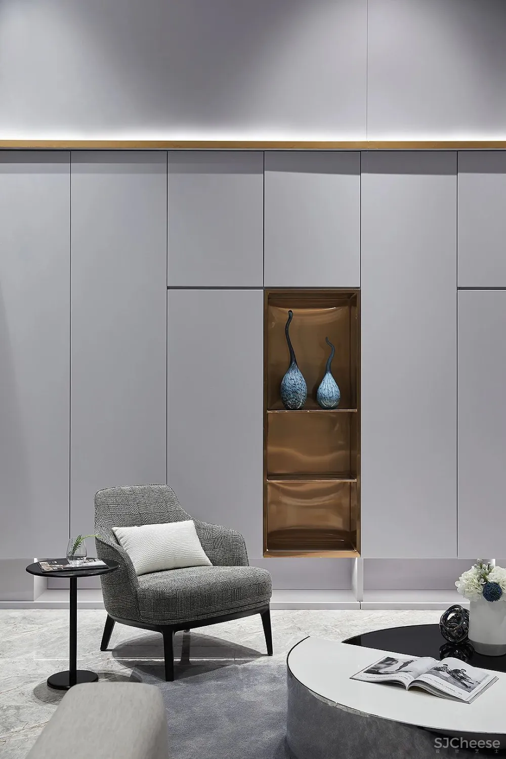 纯净而内敛，大隐于日光的莫兰迪美宅