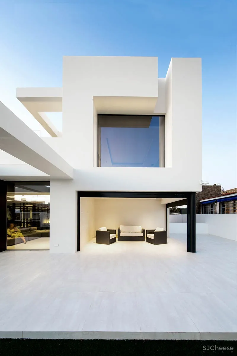 只有这座白色海滨别墅,才配得上加的斯这片海