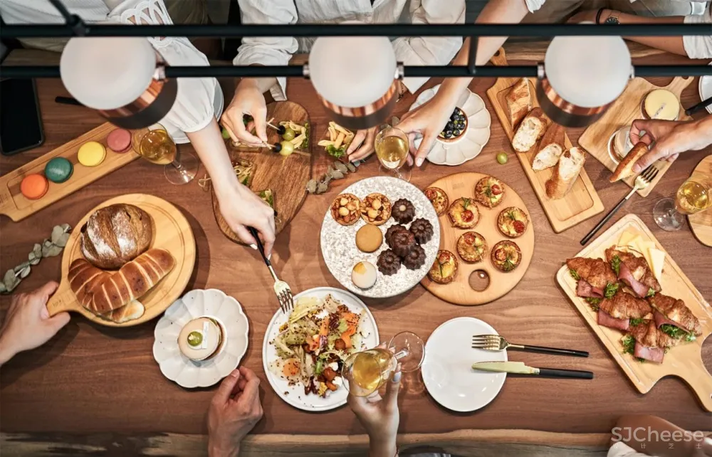 城市蜗居和郊区别墅你选哪个?网友:我要带泳池的!