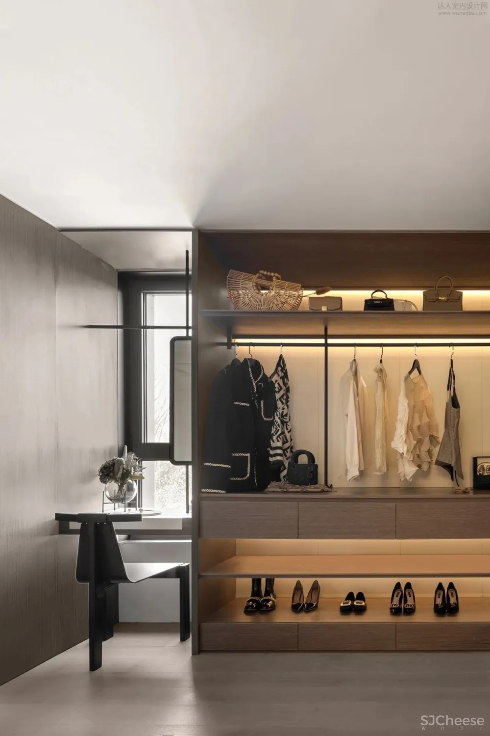 行迹的探索丨唐忠汉新作