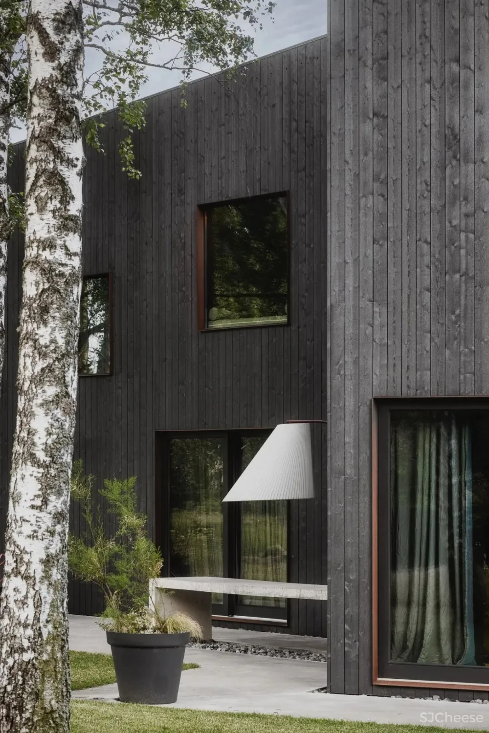 189m²黑色系别墅,藏于林间的避世居所