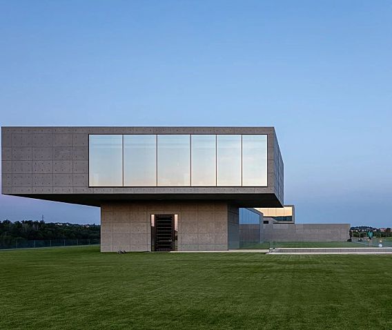 5000㎡极简奢宅,致敬安藤忠雄!