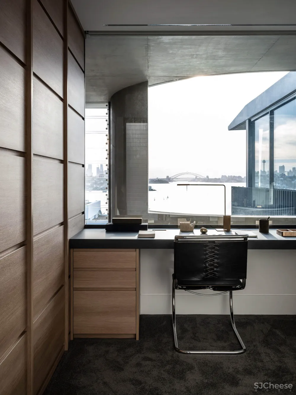 不落俗套的海景别墅,混凝土勾勒雕塑外观,太牛了!