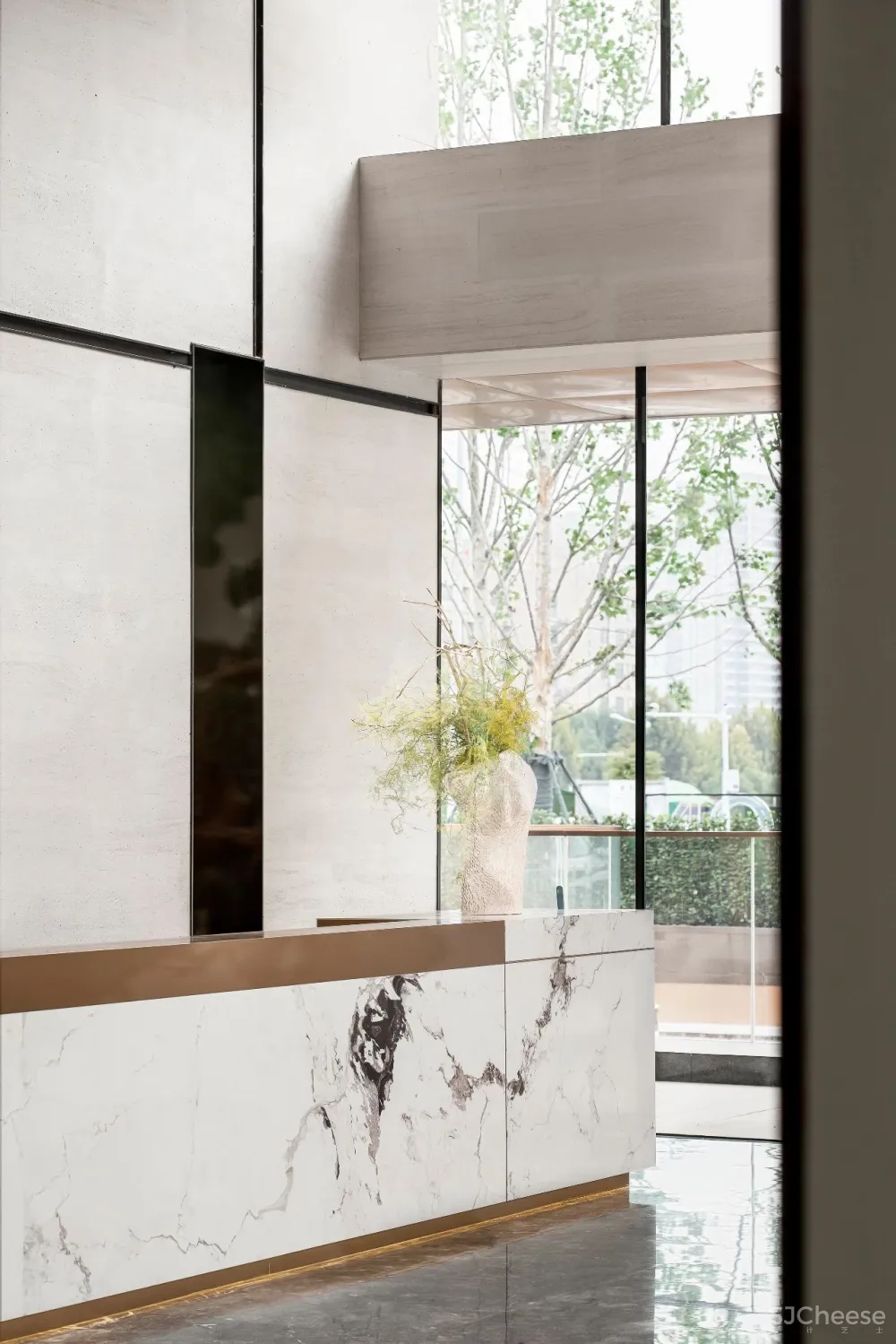 矩阵纵横×奥园 龙川玖著:隐于自然,与过去对话