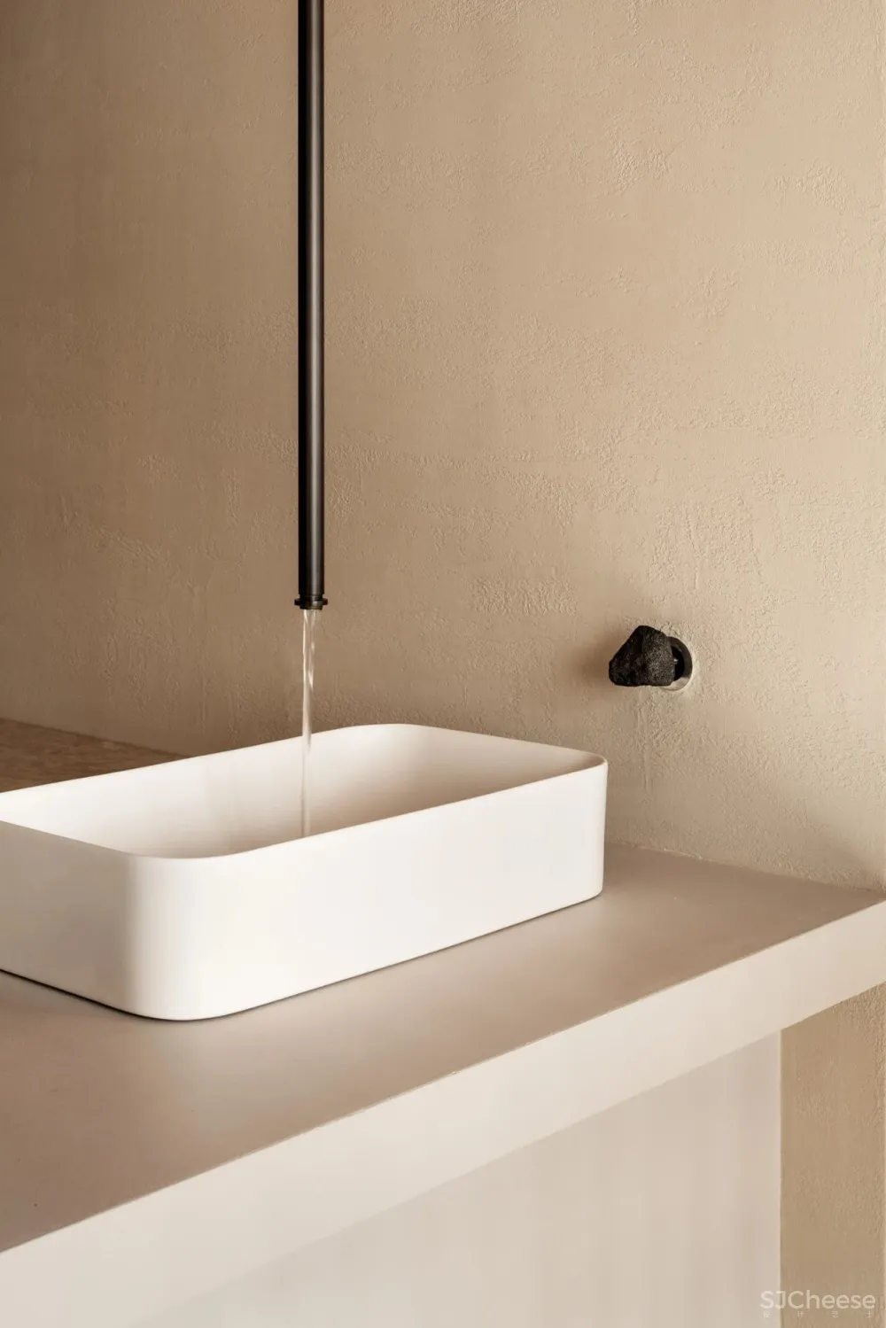 ‘Tanning in the City’ Salon in Seoul by Studio Fragment.