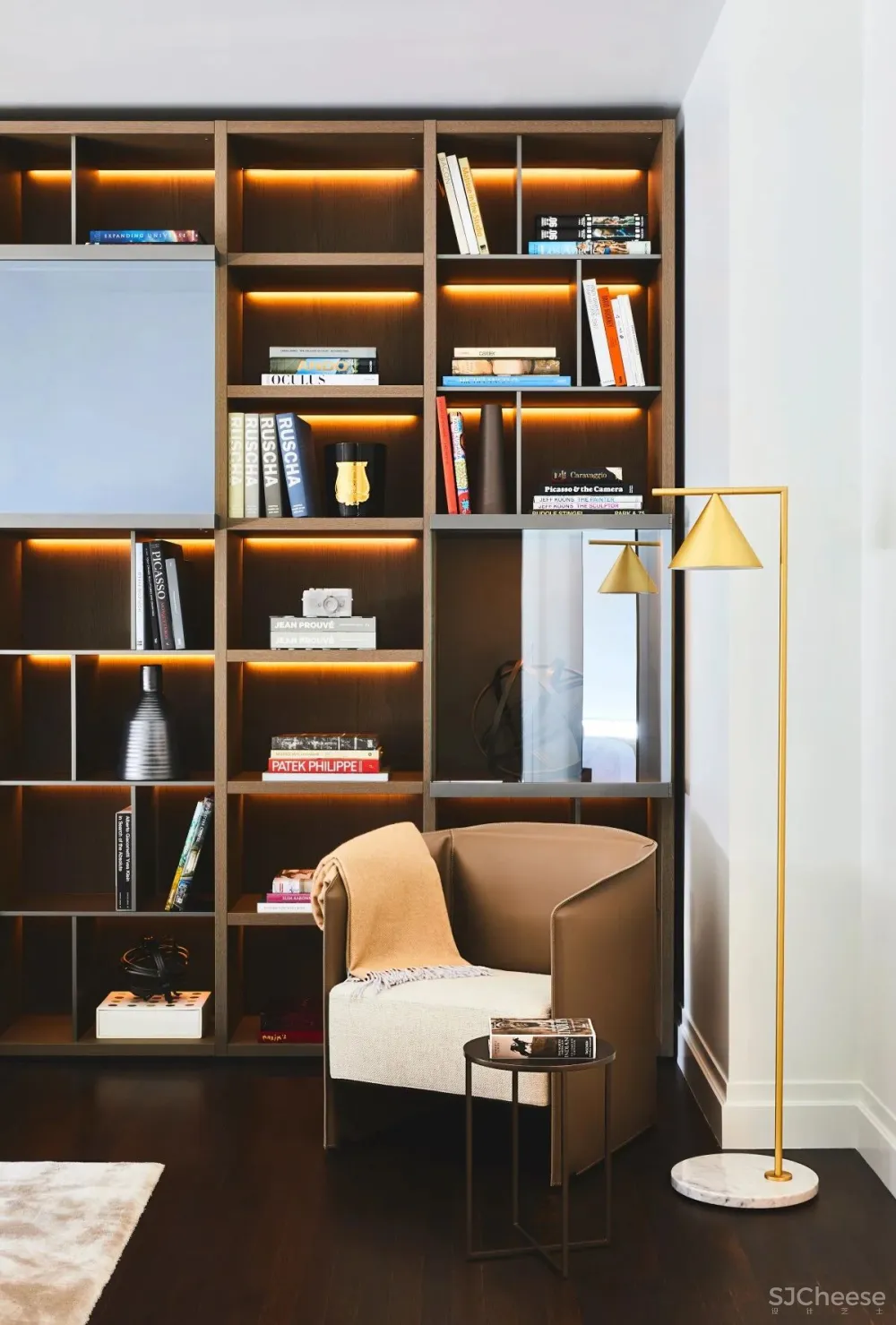 为艺术家做设计,你觉得难吗?