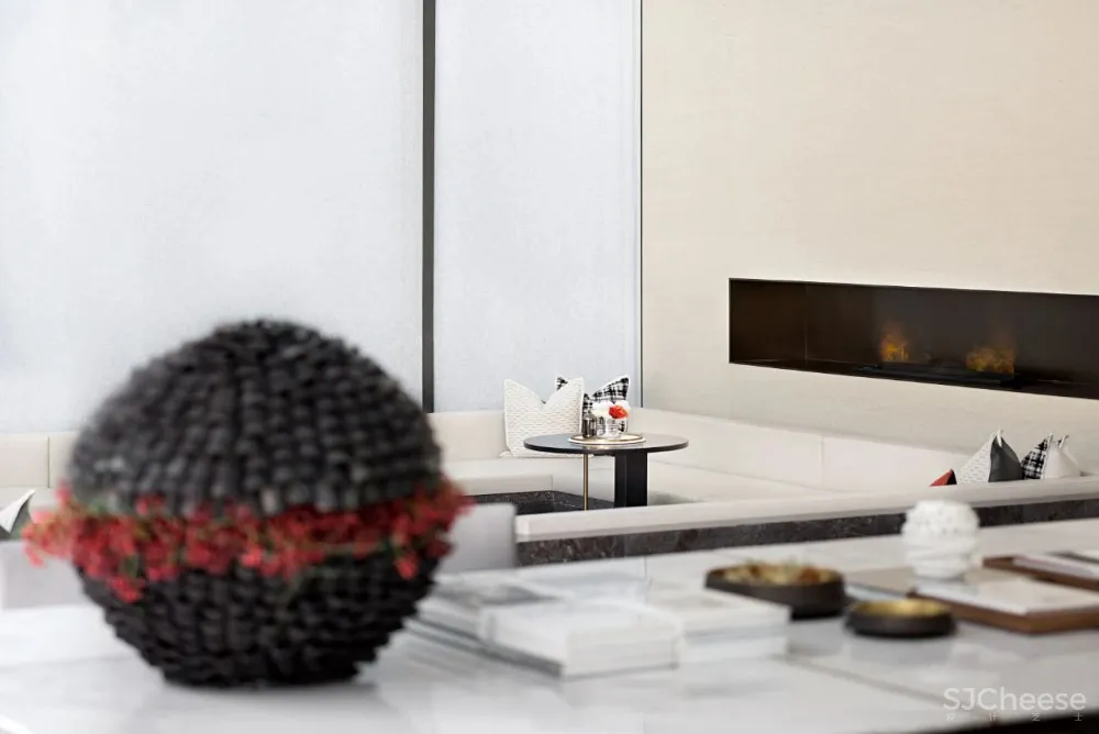 矩阵纵横：骨感清透，极致的极简美！