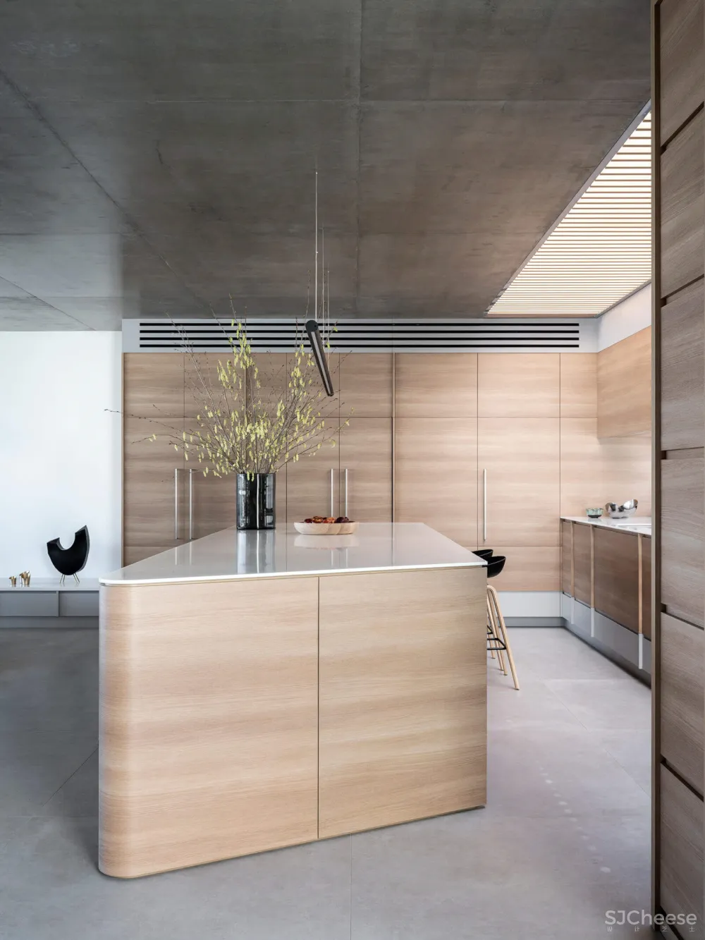 不落俗套的海景别墅,混凝土勾勒雕塑外观,太牛了!