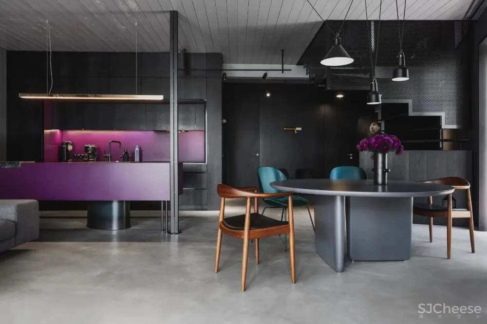 189m²黑色系别墅,藏于林间的避世居所