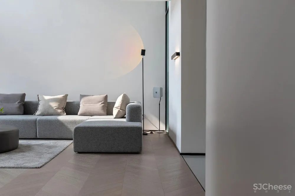 180㎡复式叠墅，打破边界拥有奢侈的生活尺度！