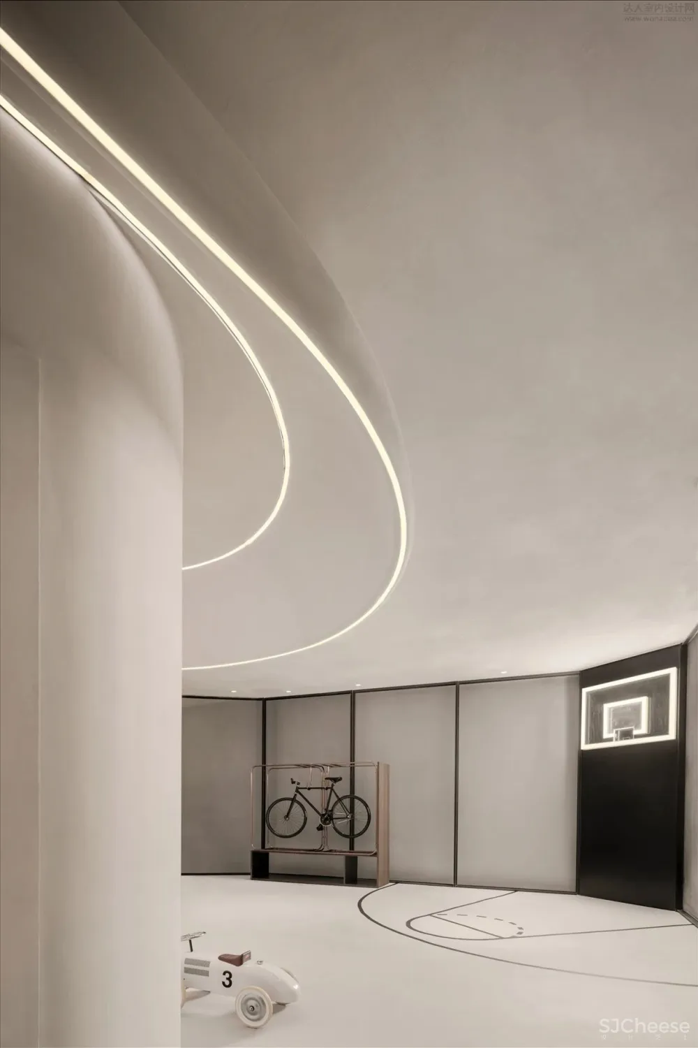 行迹的探索丨唐忠汉新作