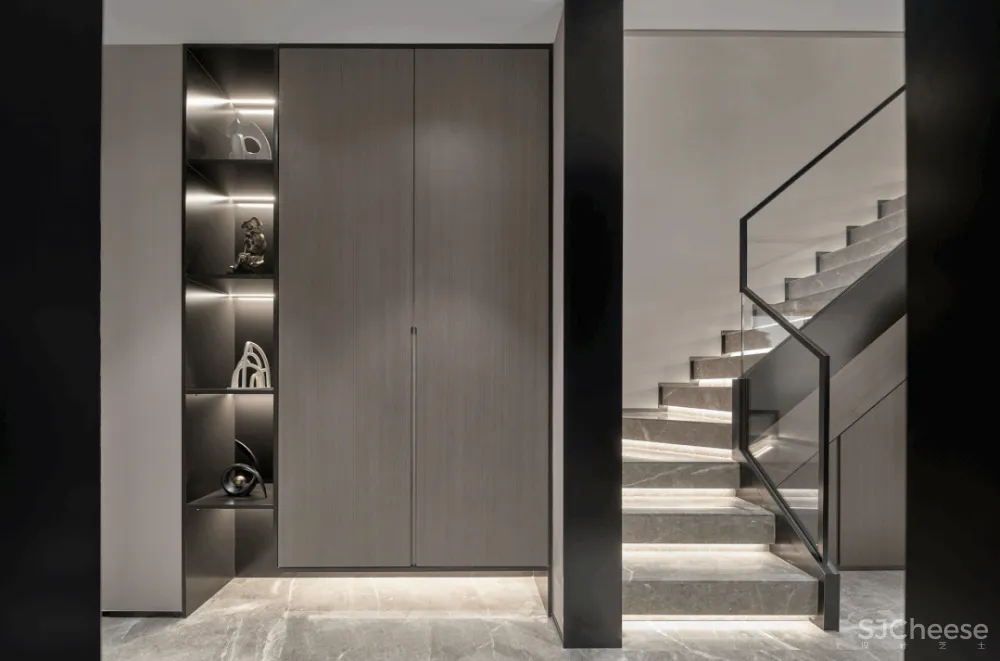 CLV-中海：时尚与温雅邂逅，打造城市里的时光书局！