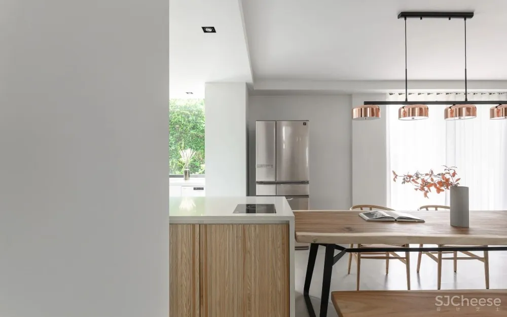 白色 原木色,一个简单又清爽的家!