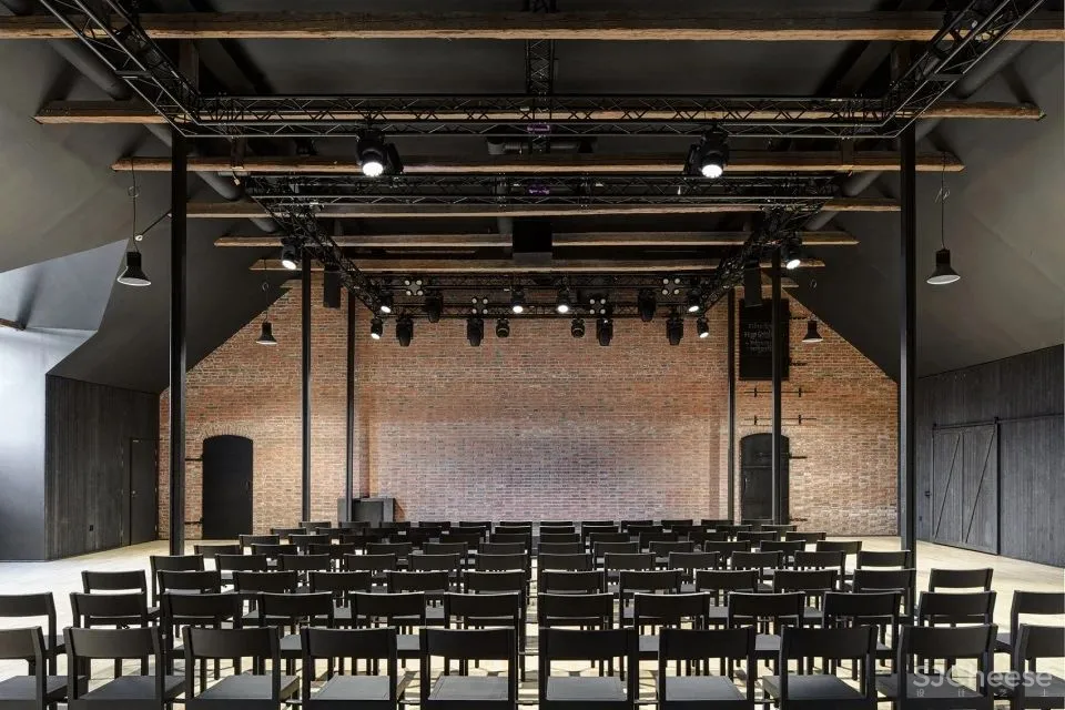 新作 Kalevan Navetta文化艺术中心 Hirvilammi Architects