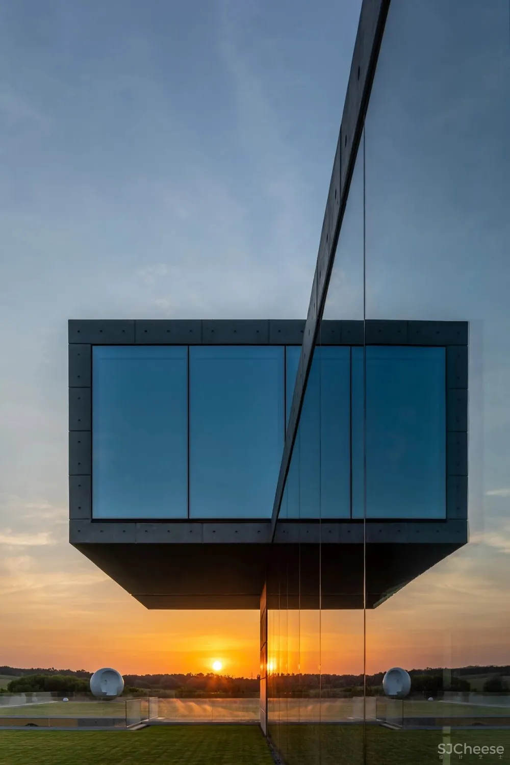 5000㎡极简奢宅,致敬安藤忠雄!