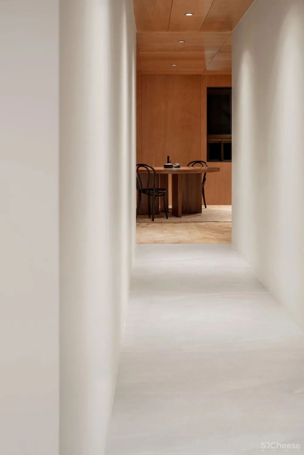 ‘Tanning in the City’ Salon in Seoul by Studio Fragment.