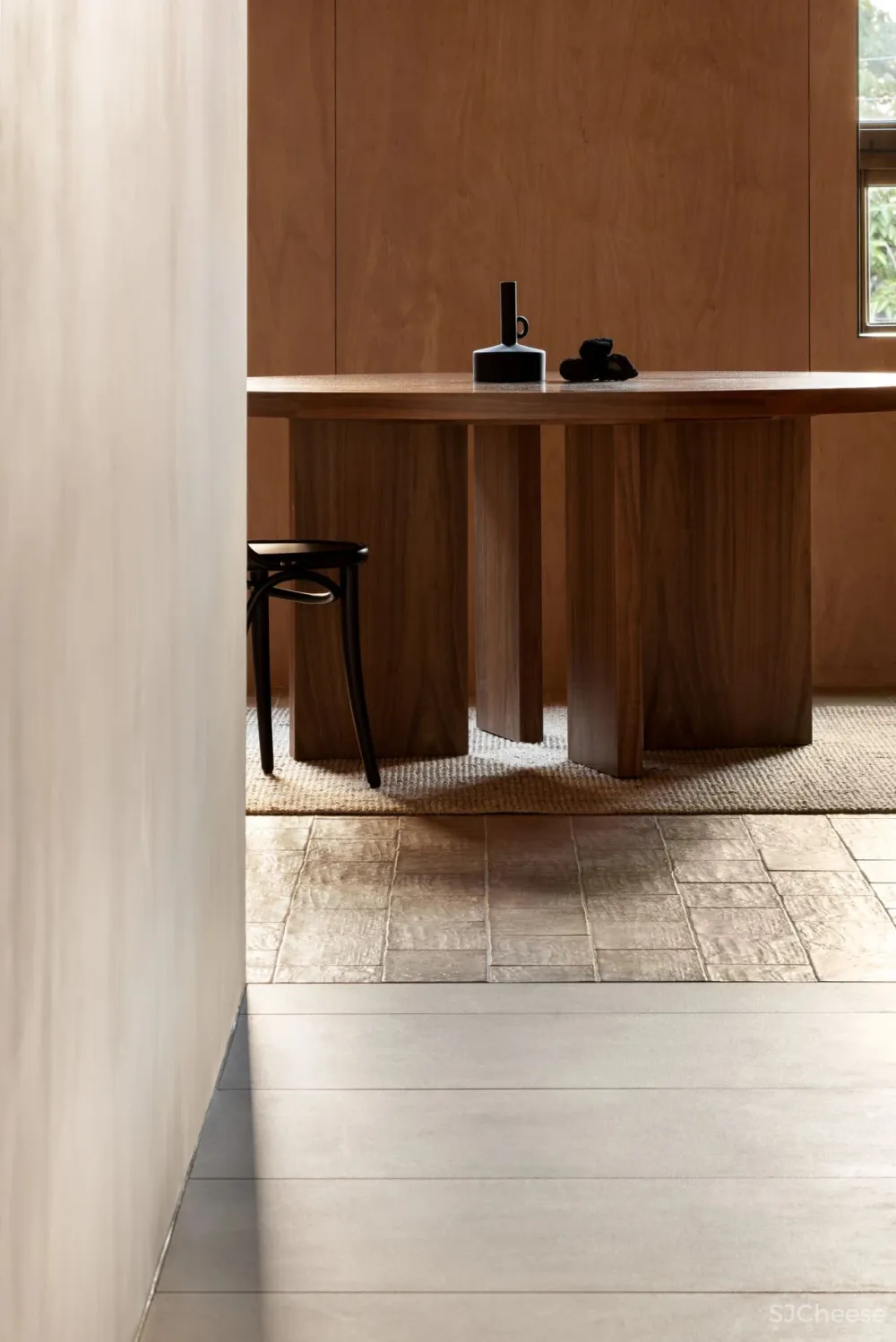 ‘Tanning in the City’ Salon in Seoul by Studio Fragment.