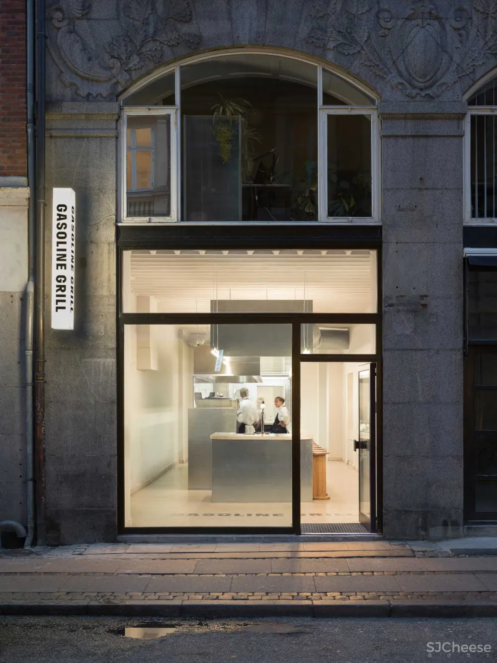 首发 | DAVID THULSTRUP工作室设计,哥本哈根简约风格汉堡店
