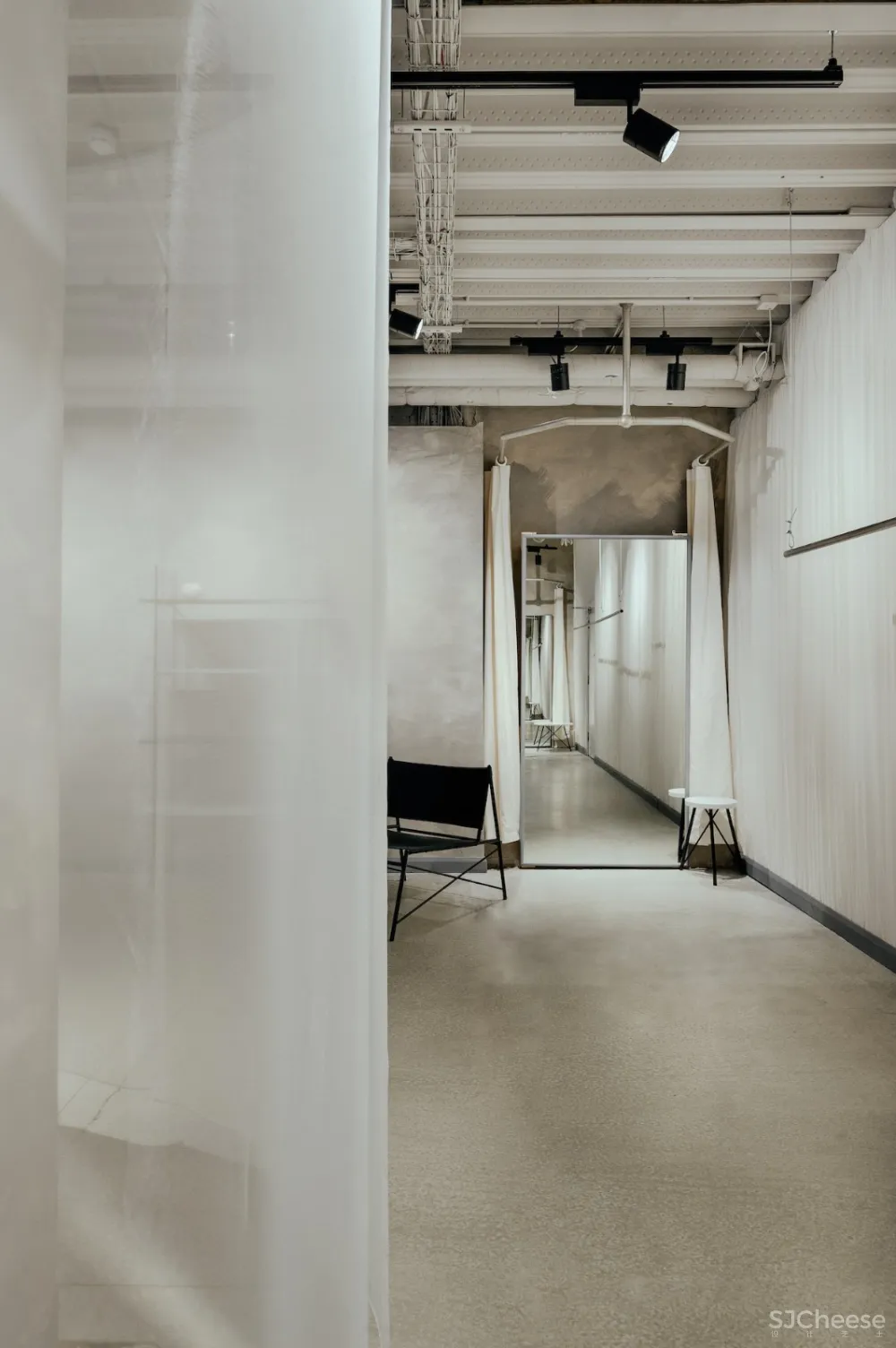 首发 | Me-jí设计工作室,伦敦Not Just Another Store极简美发屋