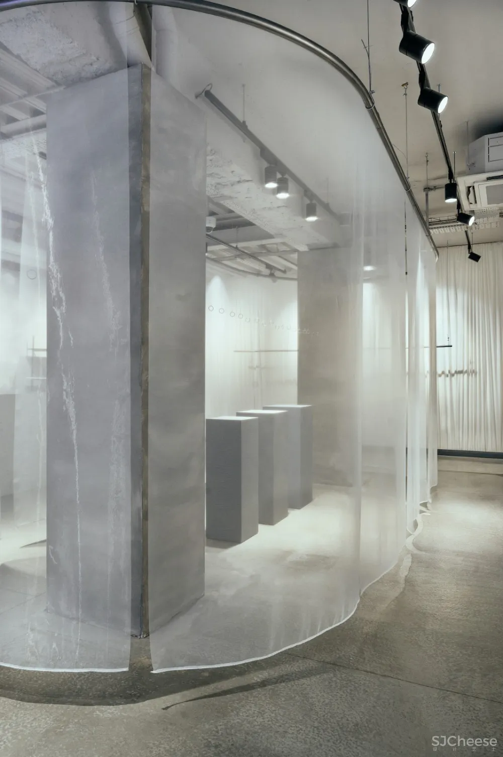 首发 | Me-jí设计工作室,伦敦Not Just Another Store极简美发屋