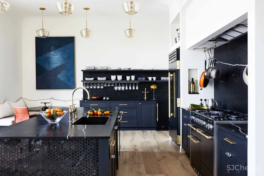 一个让人感觉舒适、易于居住的房子,但又不只是平庸