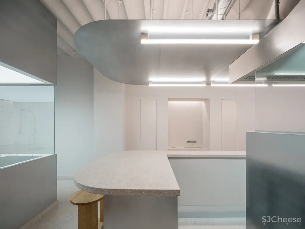 首发 | DAVID THULSTRUP工作室设计,哥本哈根简约风格汉堡店