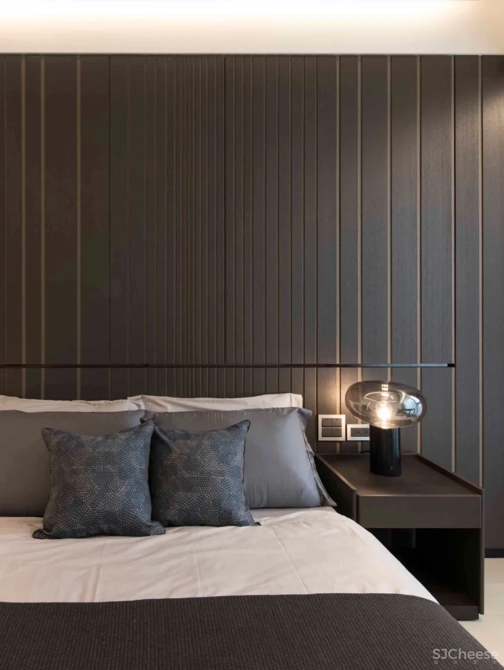 300㎡精致优雅的现代住宅设计 城市室内设计