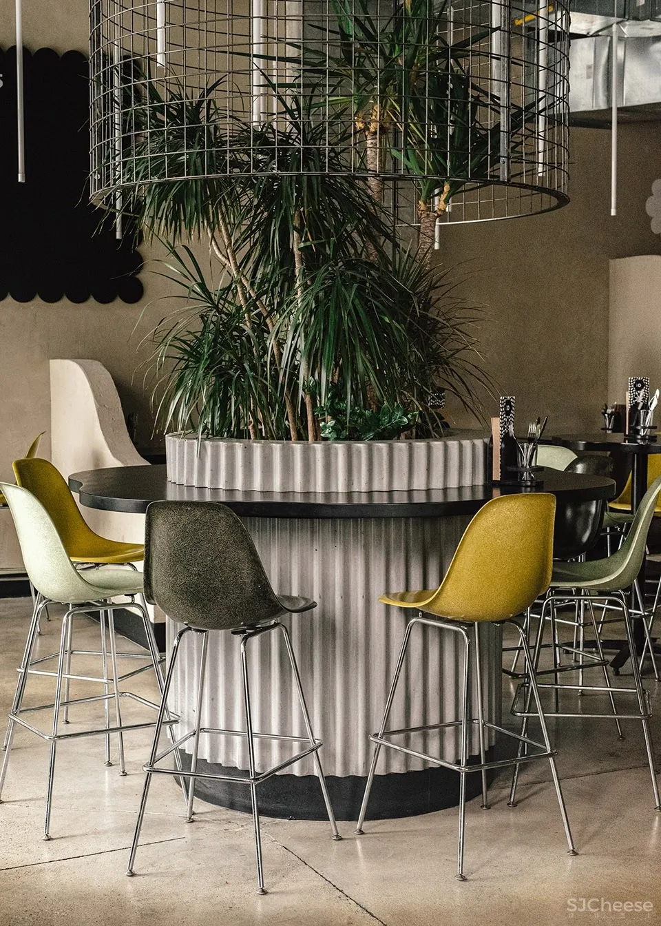 高级的轻食餐厅设计,朴实自然却又质感十足 September and Interiors