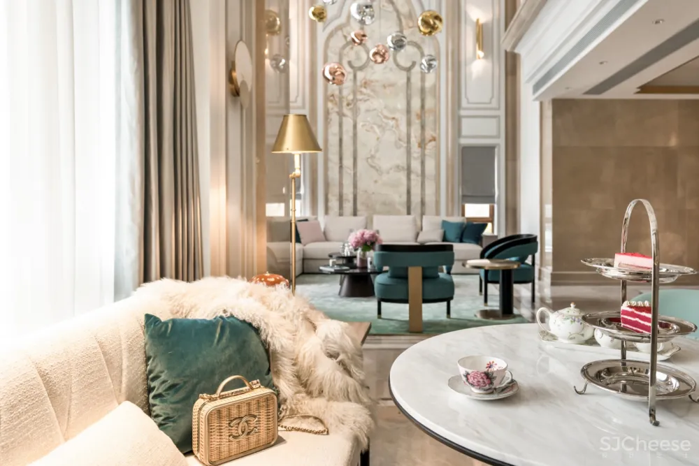 充满浪漫的阳光大宅在成都的私宅内低调呈现