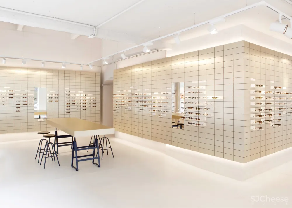 Viu eyewear creates gallery-like space for its Vienna flagship store