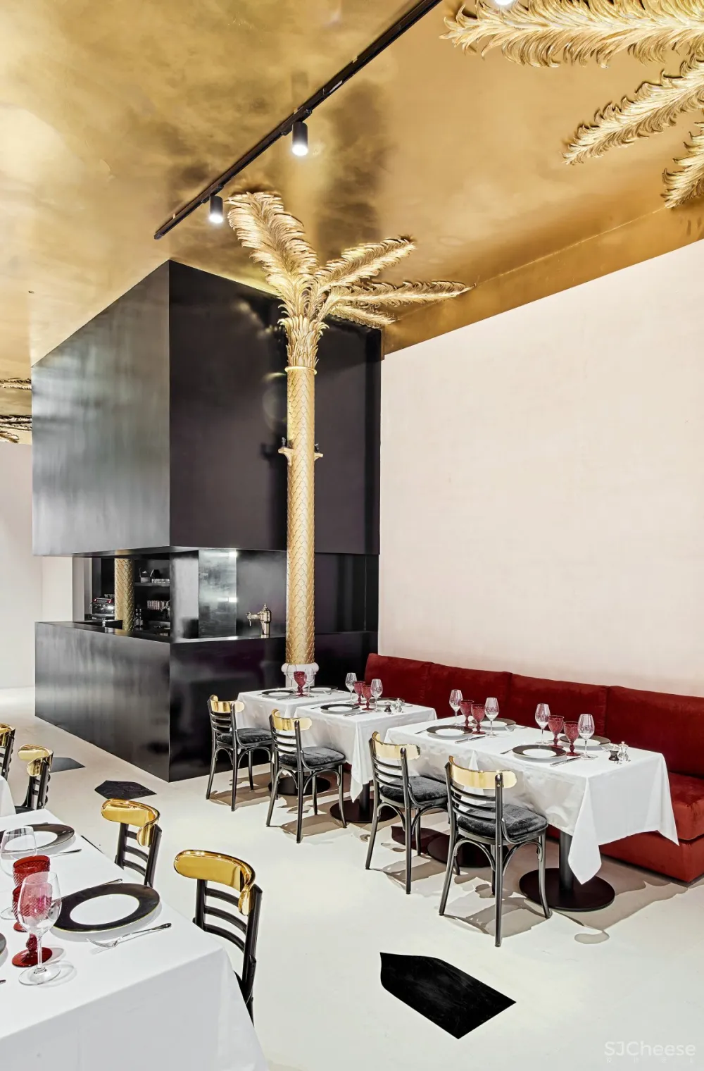 Djaba Diassamidze | Darial概念店 , 现代华丽的混泥土设计