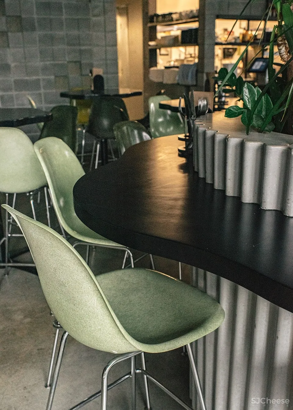 高级的轻食餐厅设计,朴实自然却又质感十足 September and Interiors