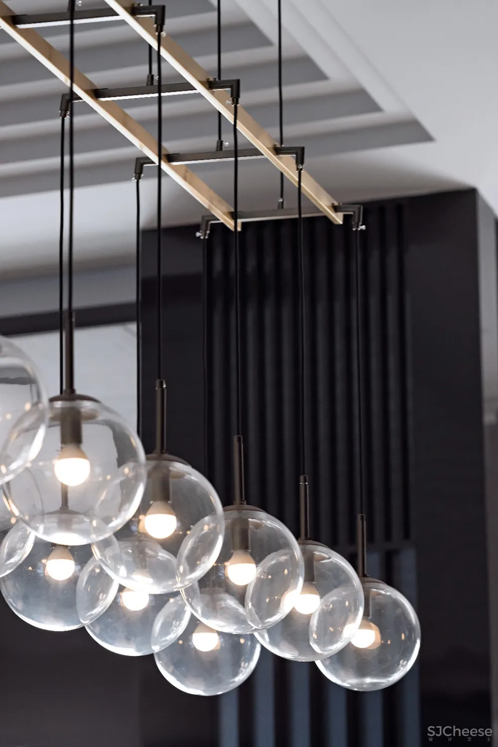 淡墨轻岚的光影画卷