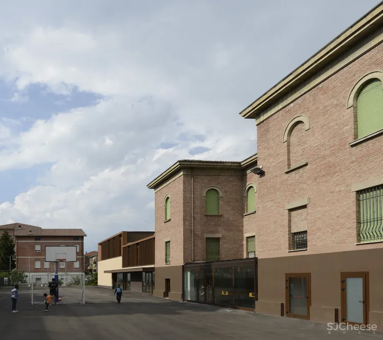 Regina Pacis Community Center Iotti + Pavarani Architetti