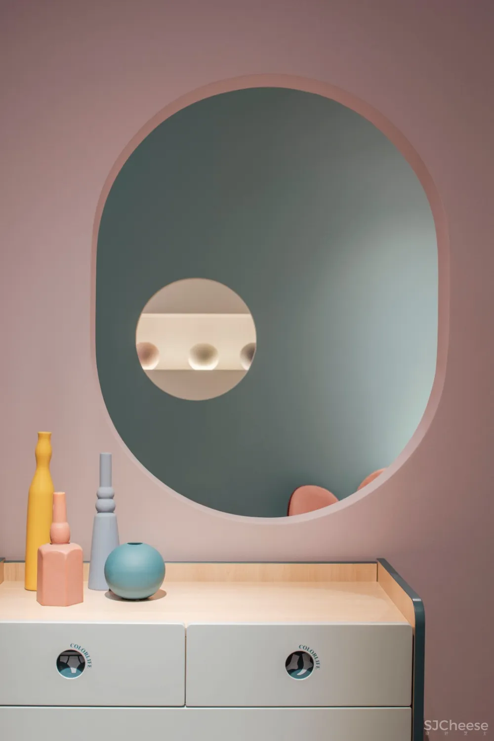 趣味十足的色彩空间,满满的艺术格调 辛视设计