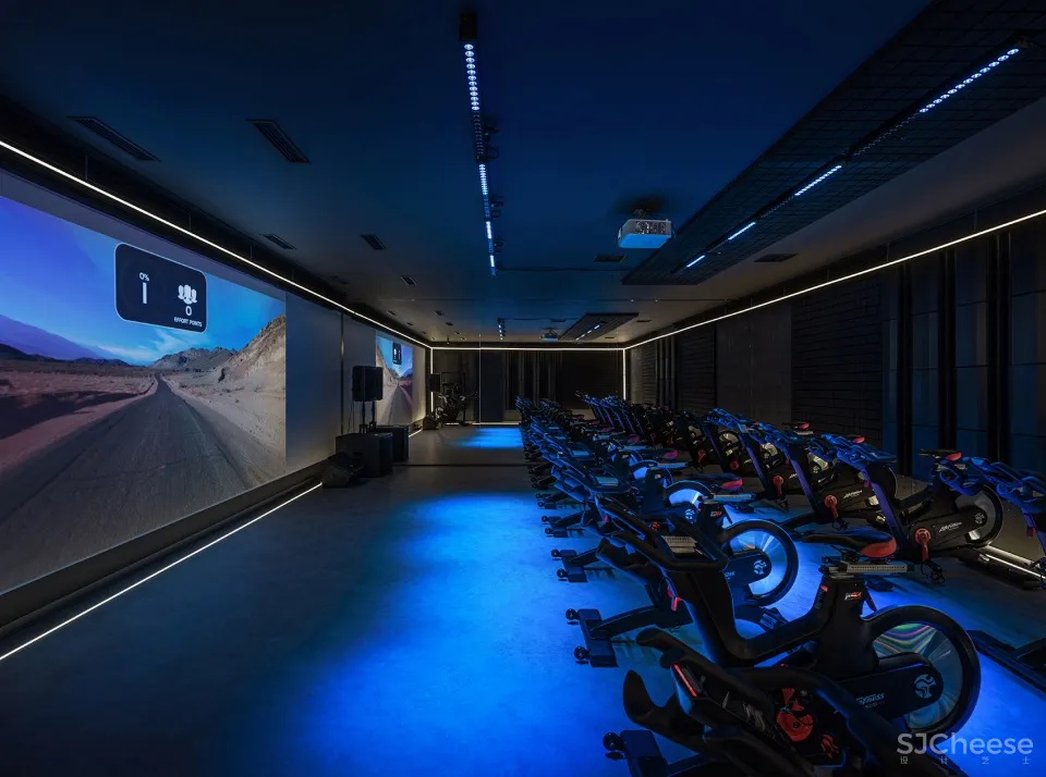 健身中心设计致敬自然,融入现代 balbek Bureau