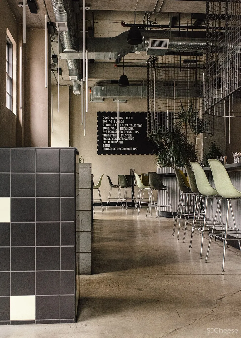 高级的轻食餐厅设计,朴实自然却又质感十足 September and Interiors