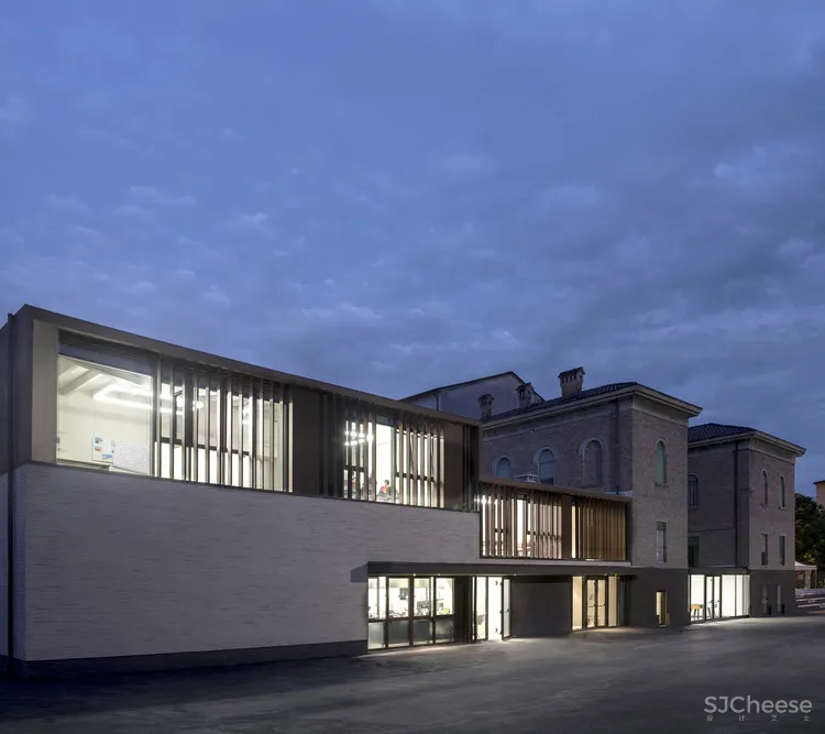 Regina Pacis Community Center Iotti + Pavarani Architetti