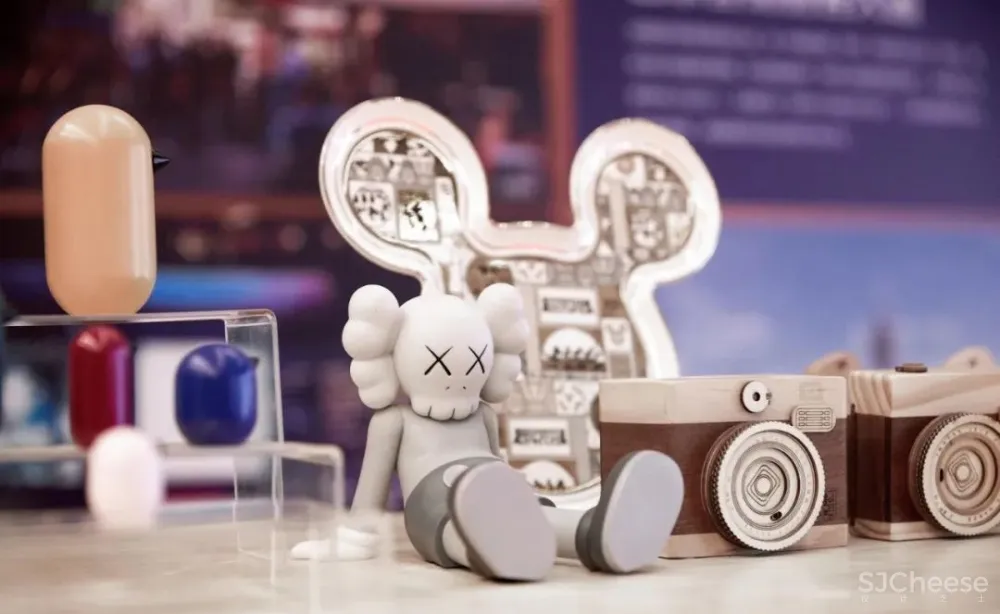 万科·天地未来城——科幻艺术的解构与融合 CLV赛拉维