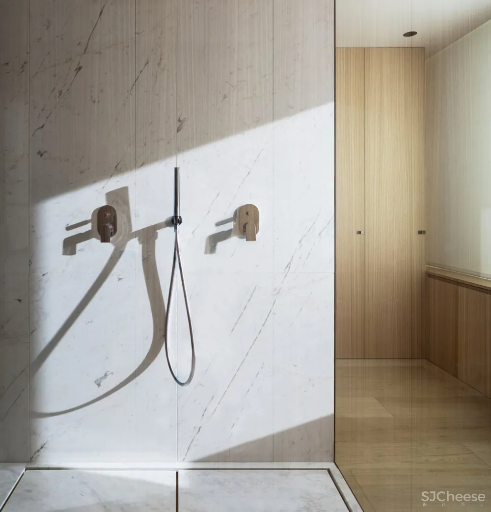 Francesc Rifé | RM Apartment , 舒适的简约公寓