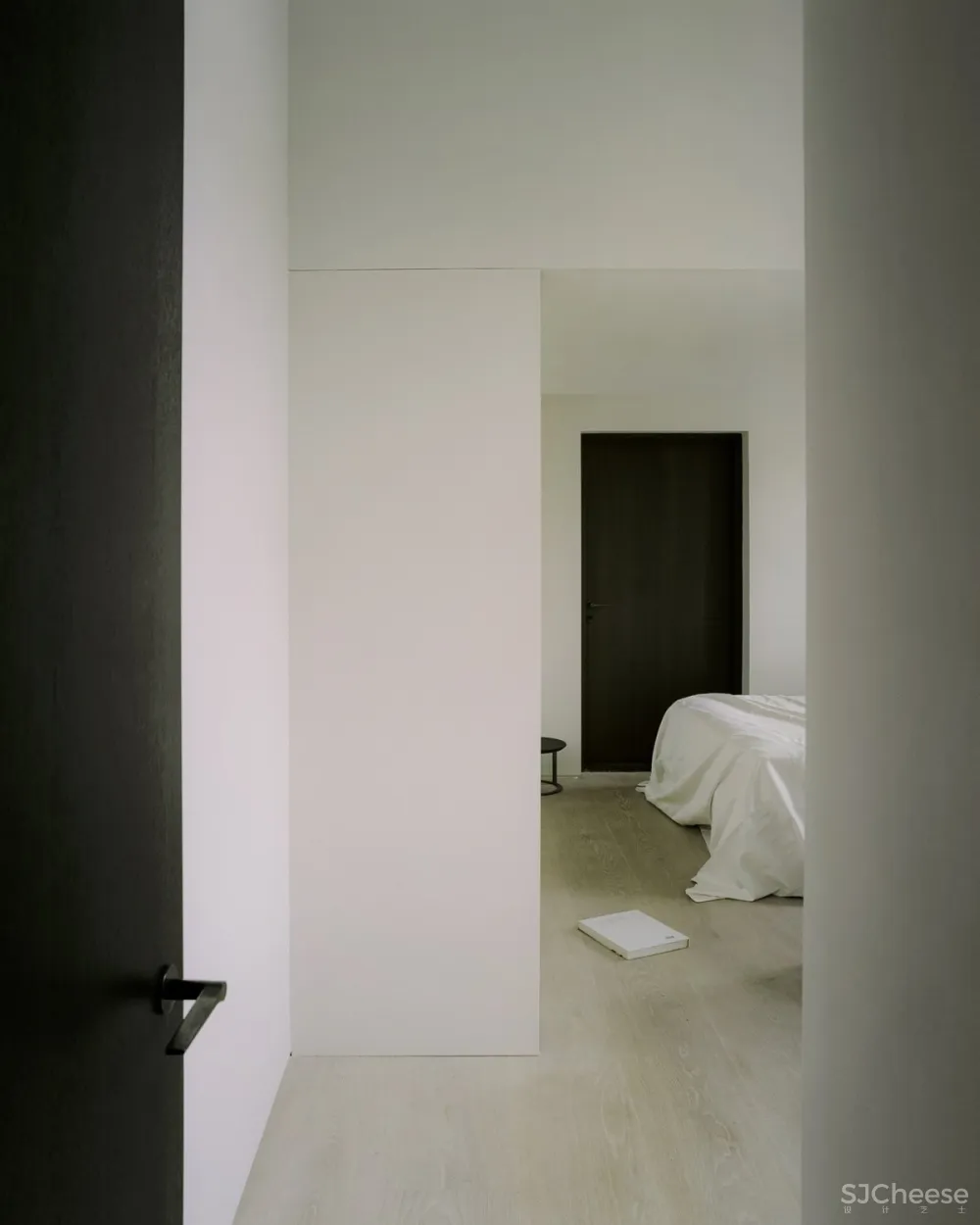 Studio Originate | Regents Park Loft , 戏剧性的极简主义