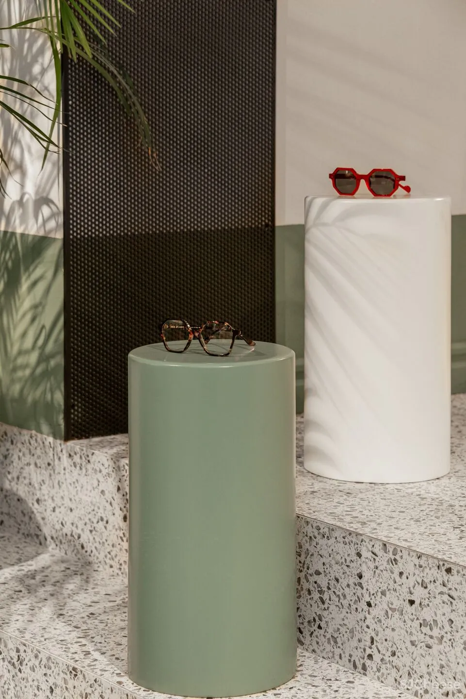 这家眼镜店告诉你,怎么把门做成橱窗 Urban Soul Project