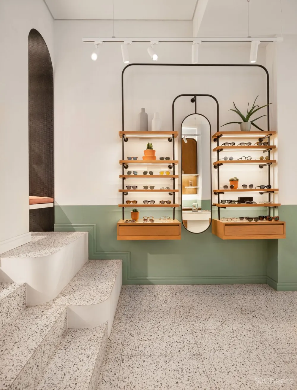 这家眼镜店告诉你,怎么把门做成橱窗 Urban Soul Project