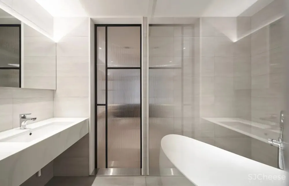 一条木质人行道贯穿公私区域,家还可以这样分 虫点子设计