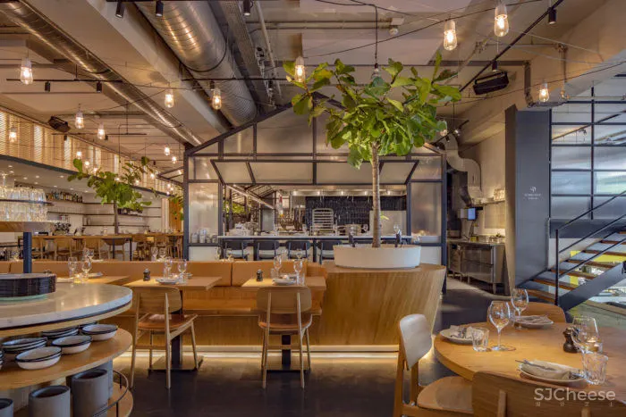 原木系自然酒吧!