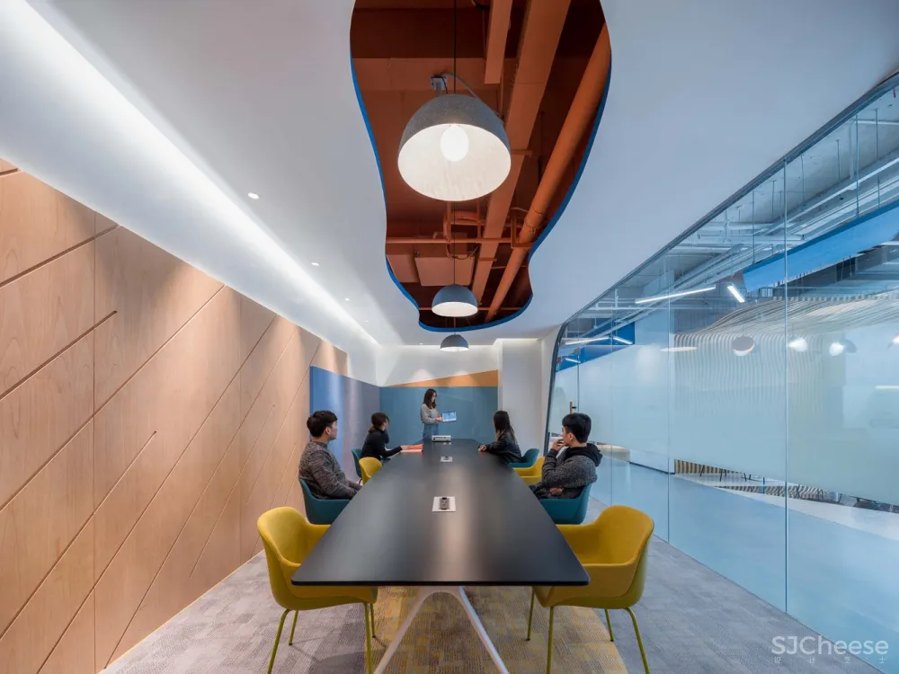 上海·“马克华菲”服装公司总部办公空间 研趣品牌