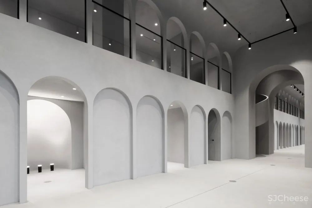 900㎡莫斯科·高端品牌RASARIO精品店设计 Architectural Bureau WALL