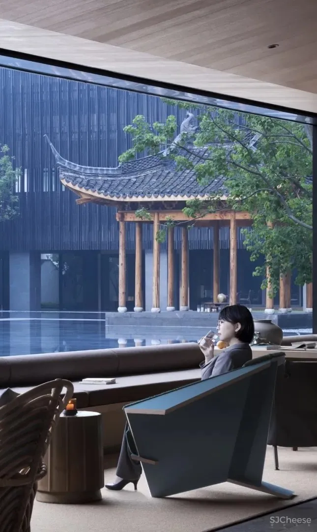 别具一格的现代酒店景观风情 水平线设计