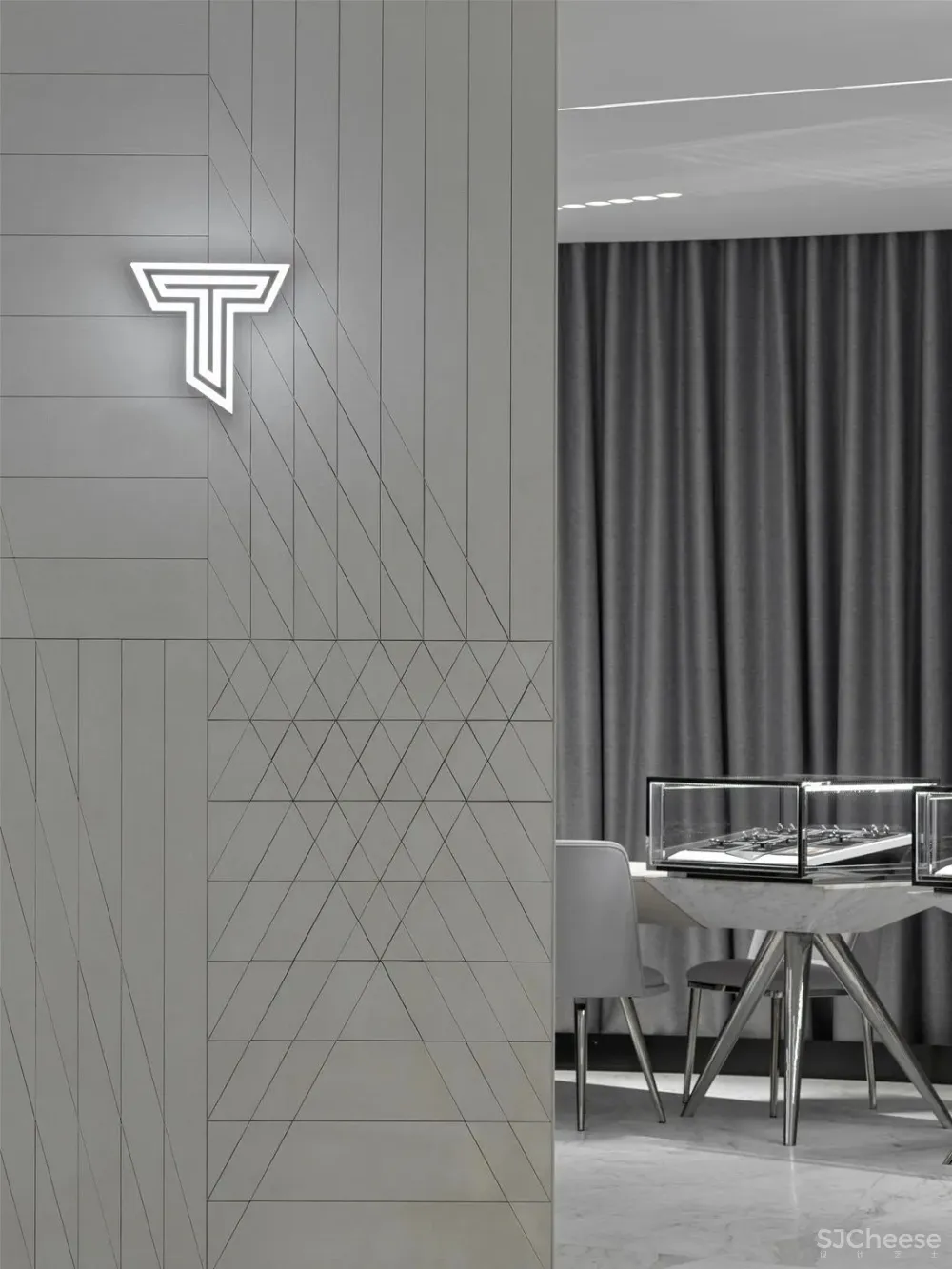 罗灵杰 龙慧祺:香港将军澳蓝塘傲会所 K11周大福